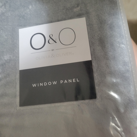 Olivia and Oliver Window Panel - Picture 10 of 10